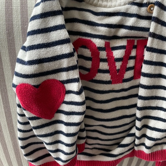 Twin set of “LOVE” sweaters 12-18M - Picture 3 of 3